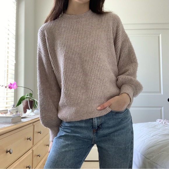 Forever 21 size small sweater - Picture 3 of 5